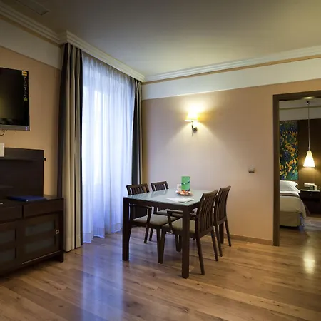 Otel Gran Via 44 4*