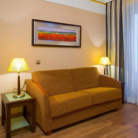 Gran Via 44 Otel 4*