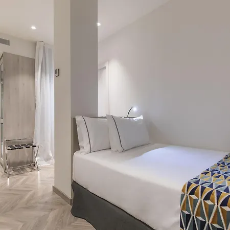 Hotel Eurostars Puerta Real 4*