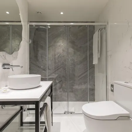 Hotell Eurostars Puerta Real