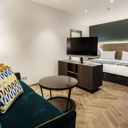 Eurostars Puerta Real Hotel