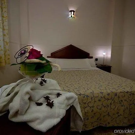 Boutique Reina Mora Hotel