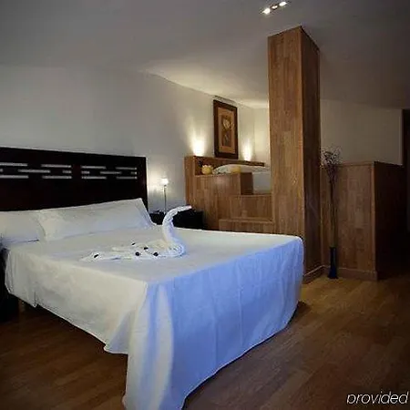 Hotel Boutique Reina Mora 2*