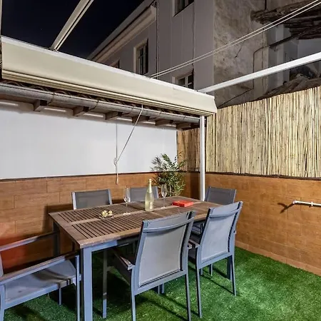 Con Terraza A 4 Minutos De La Catedral グラナダ