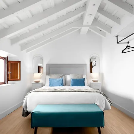 Mercader De Sedas Hotel