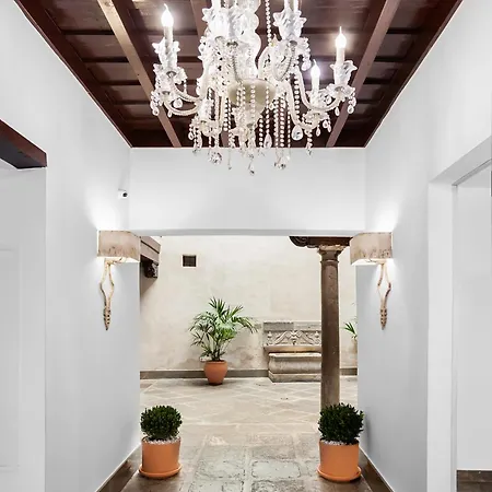 Hotel Mercader De Sedas