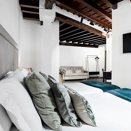 Mercader De Sedas Hotel Granada