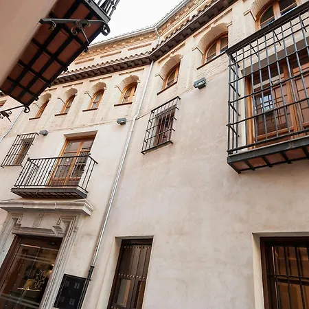 Mercader De Sedas 3* Granada