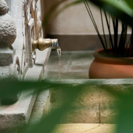 Hotel Mercader De Sedas 3*