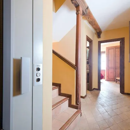 Comfortable House In With Private Parking Holiday home *