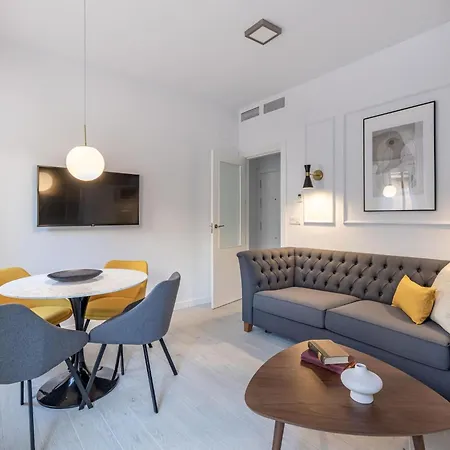 Stylish And Elegant 1 & 2 Bedroom I * Granada