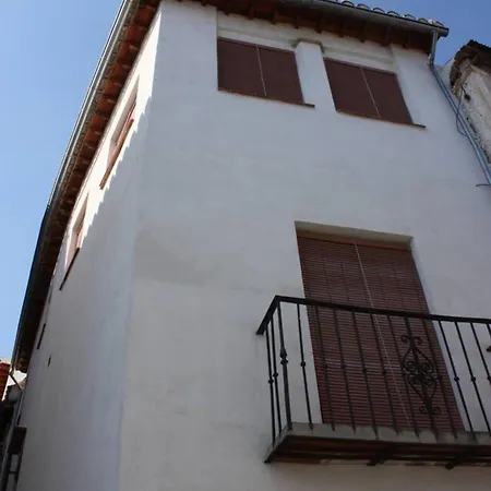 Holiday home Comfortable House In With Private Parking *
