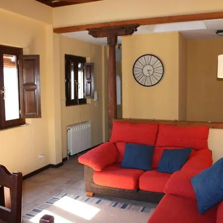 Comfortable House In With Private Parking Holiday home *