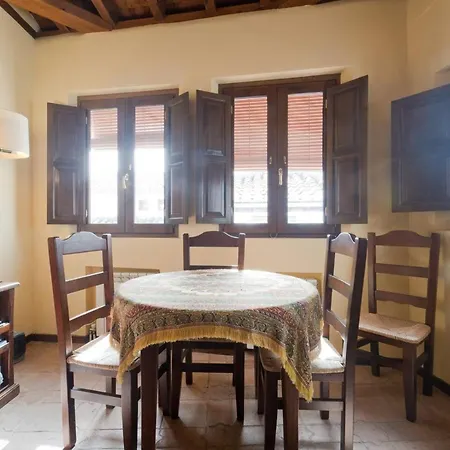 Comfortable House In With Private Parking Holiday home *