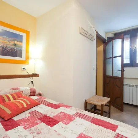 Holiday home Comfortable House In With Private Parking *