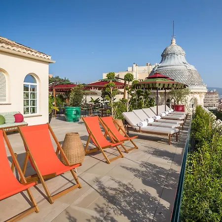 Otel Palacio Gran Via, A Royal Hideaway