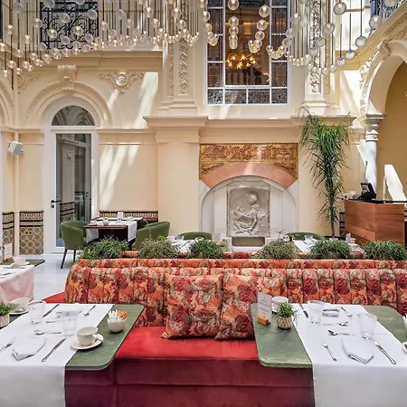 Palacio Gran Via, A Royal Hideaway 5* Granada