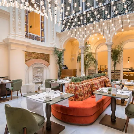 Palacio Gran Via, A Royal Hideaway