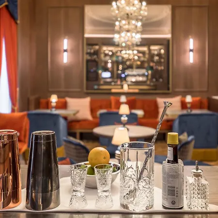 Palacio Gran Via, A Royal Hideaway