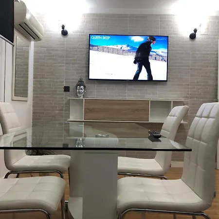 Maestro Boutique Apartment