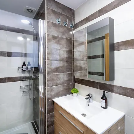 Grace - 3 Bedroom Centre
