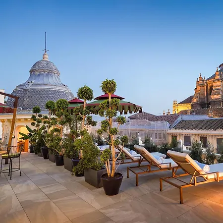 Palacio Gran Via, A Royal Hideaway
