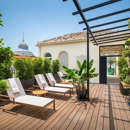 Palacio Gran Via, A Royal Hideaway