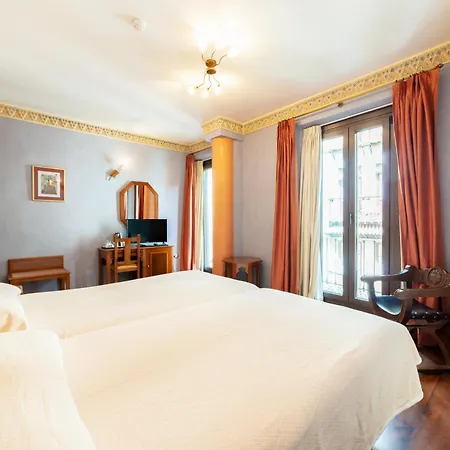 Hotel Del Toro Granada