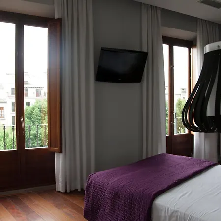 Hotel Khu 3*