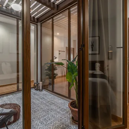 Tuguest Alhondiga Ii Apartment *