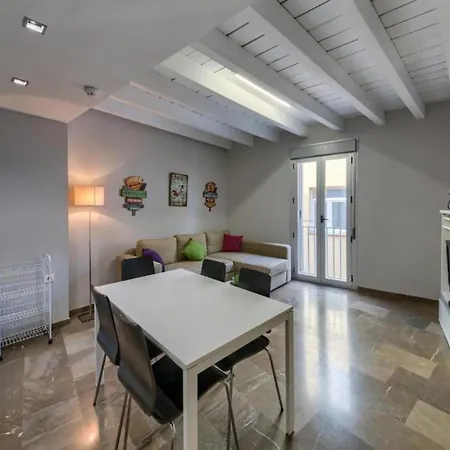 アパート En Casco Historico Con Terraza Comunitaria Y Parking Opcional
