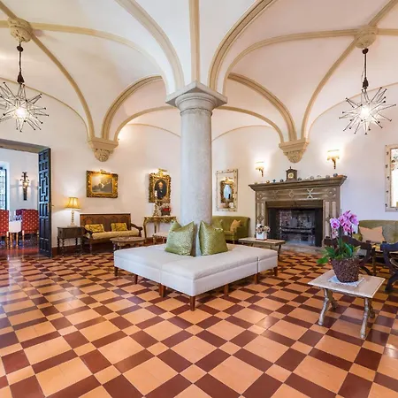 Palacete De Cazulas Couette-café *