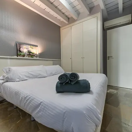 En Casco Historico Con Terraza Comunitaria Y Parking Opcional *