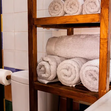Apartamento Centrico Con Patio Exterior En El Mejor Barrio De El Realejo Granada
