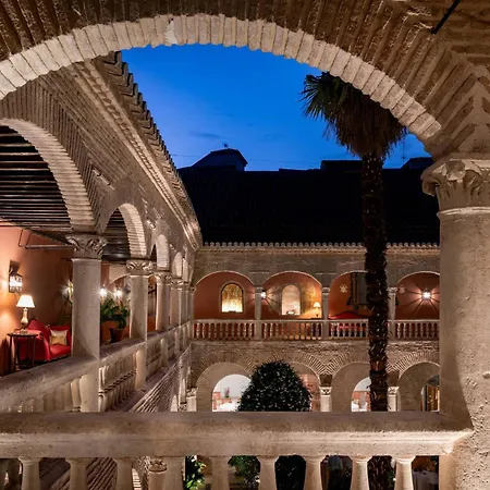 Palacio De Santa Paula, Autograph Collection