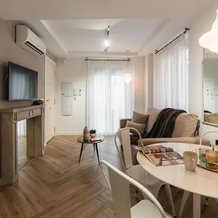 Tuguest Santa Paula Гранада