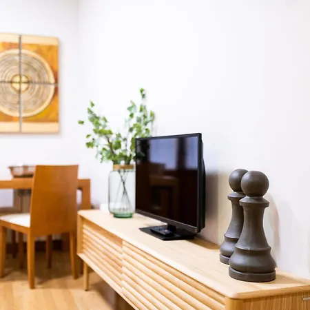 Precioso Piso En Pleno Centro De Junto A Iglesia De San Matias Apartamento *
