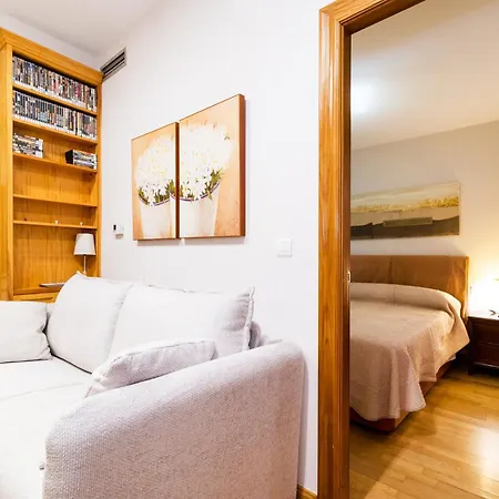 Precioso Piso En Pleno Centro De Junto A Iglesia De San Matias Apartamento