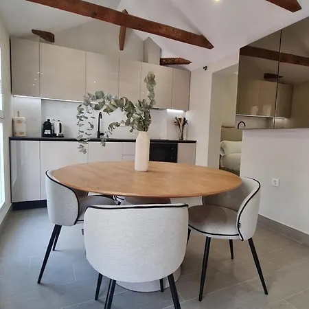 Navas Penthouse 301 By Florentia Homes Granada