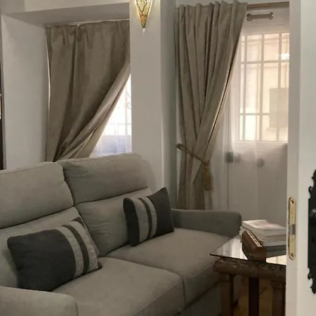 Apartament Adanar-apartamentos Muralla Ziri