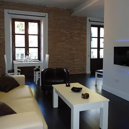 Turisticos Mauror Apartment Granada