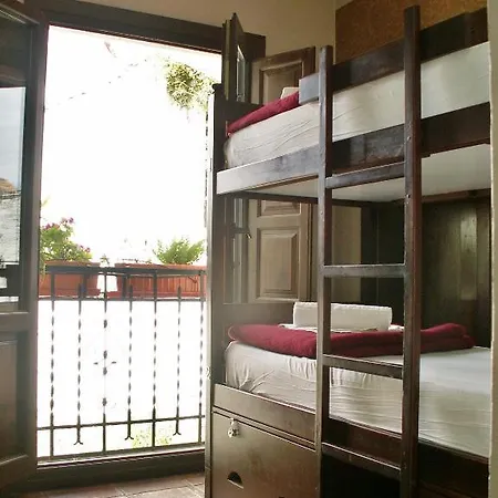 Oasis Backpackers' Granada