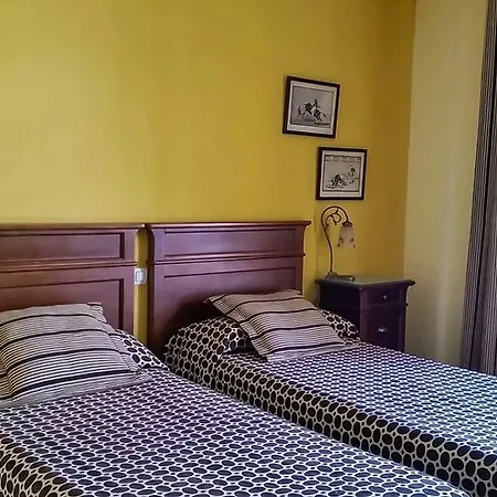 Otel Almona 2*