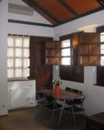 Hotel Viviendas Turisticas Vacacionales Puerta Real Granada