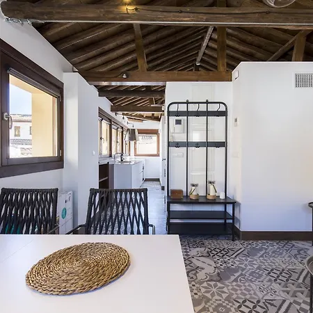 Aparthotel Shine Alcaiceria