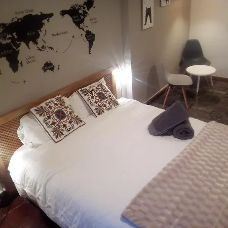 Oasis Backpackers'