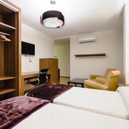 Arriola Otel Granada