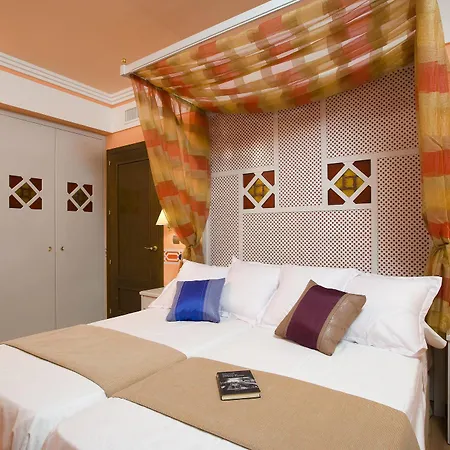 Otel Gran Via 44 Granada