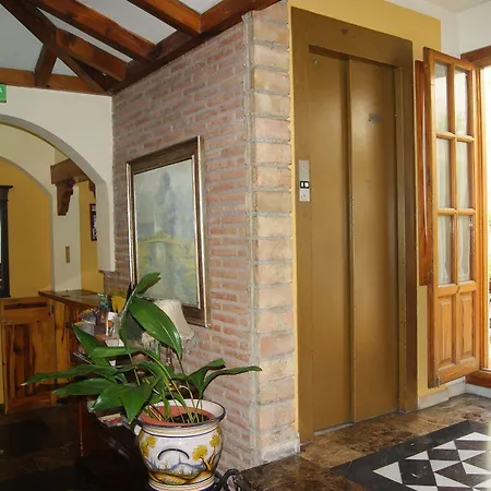 Almona Otel 2*