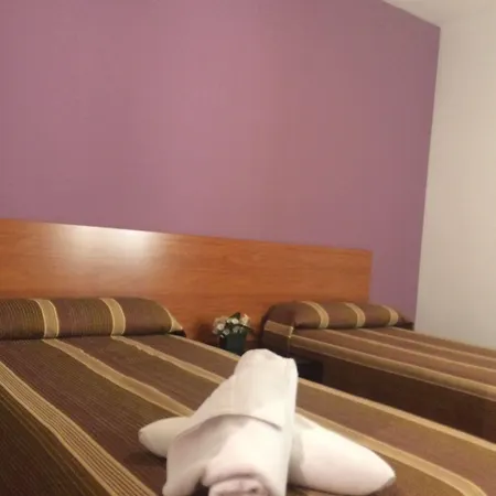 Hotel Viviendas Turisticas Vacacionales Puerta Real *